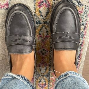 Free People decker penny loafer size 9 - black/blue/grey